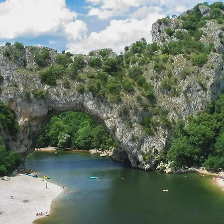 Charmante Bastide A Pont D'arc