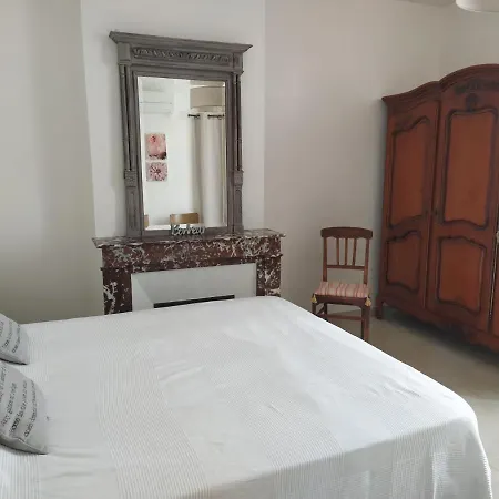 Charmante Bastide A Pont D'arc Apartment